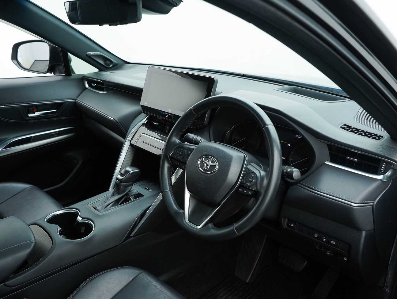 used 2021 Toyota Harrier Z 2.0