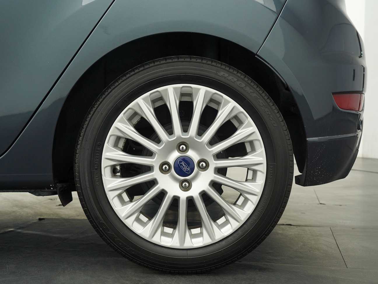 terpakai 2015 Ford Fiesta Sport 1.5