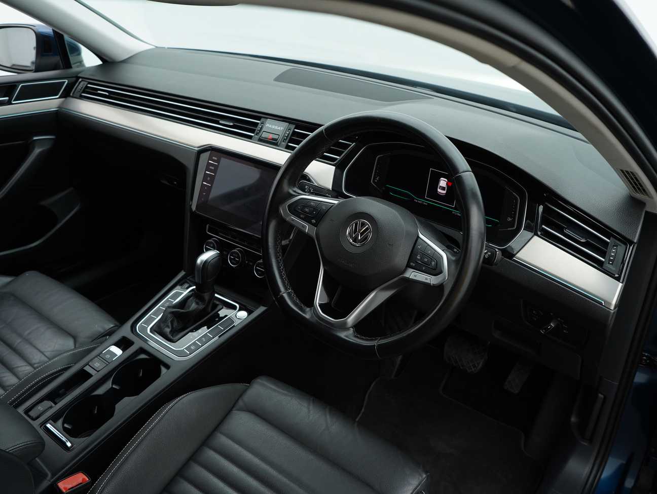 terpakai 2020 Volkswagen Passat Elegance 2.0