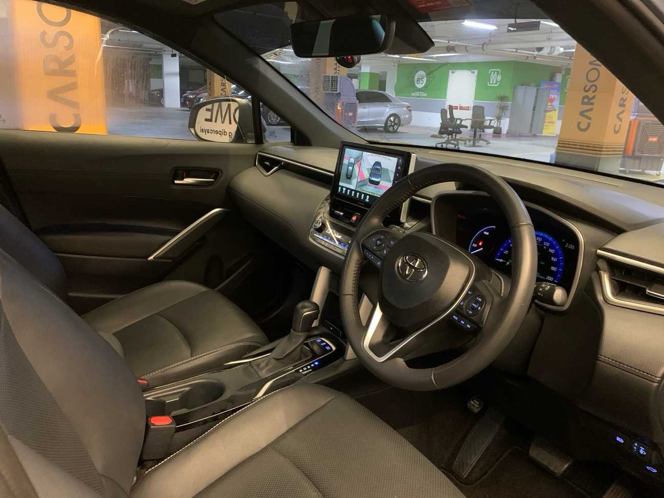 terpakai 2024 Toyota Corolla Cross Hybrid 1.8