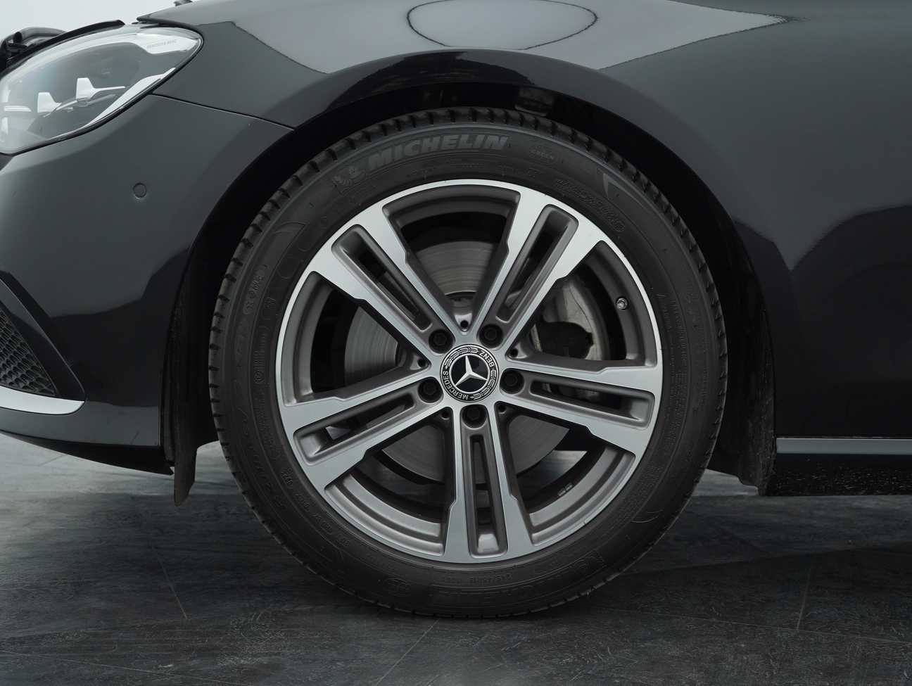 used 2023 Mercedes-Benz E200 Avantgarde 2.0