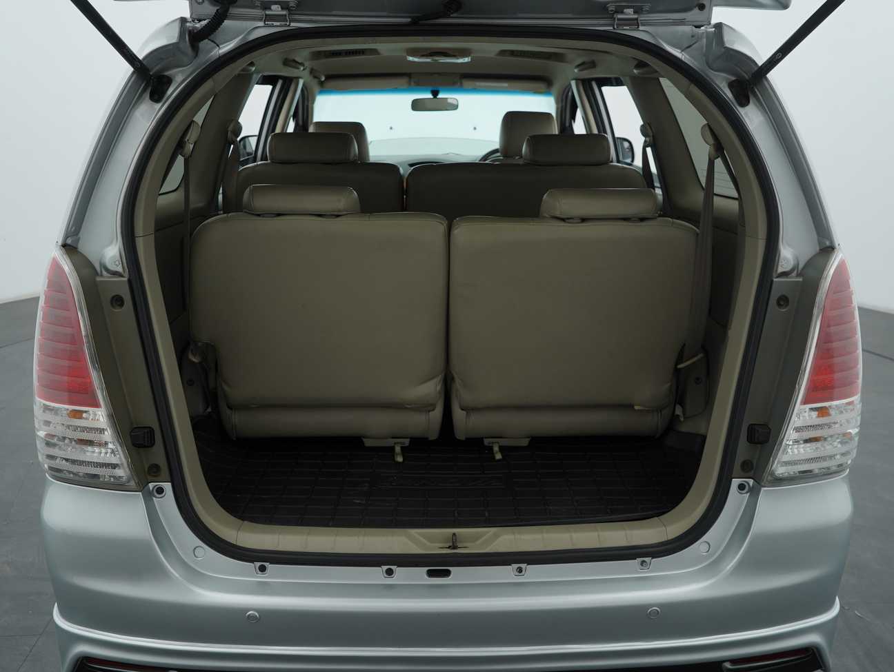 used 2010 Toyota Innova G 2.0