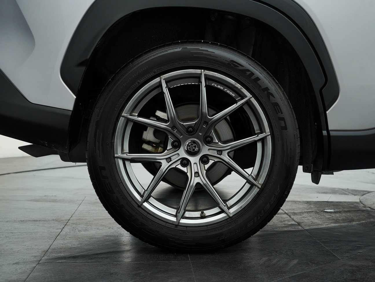 used 2021 Toyota Corolla Cross V 1.8