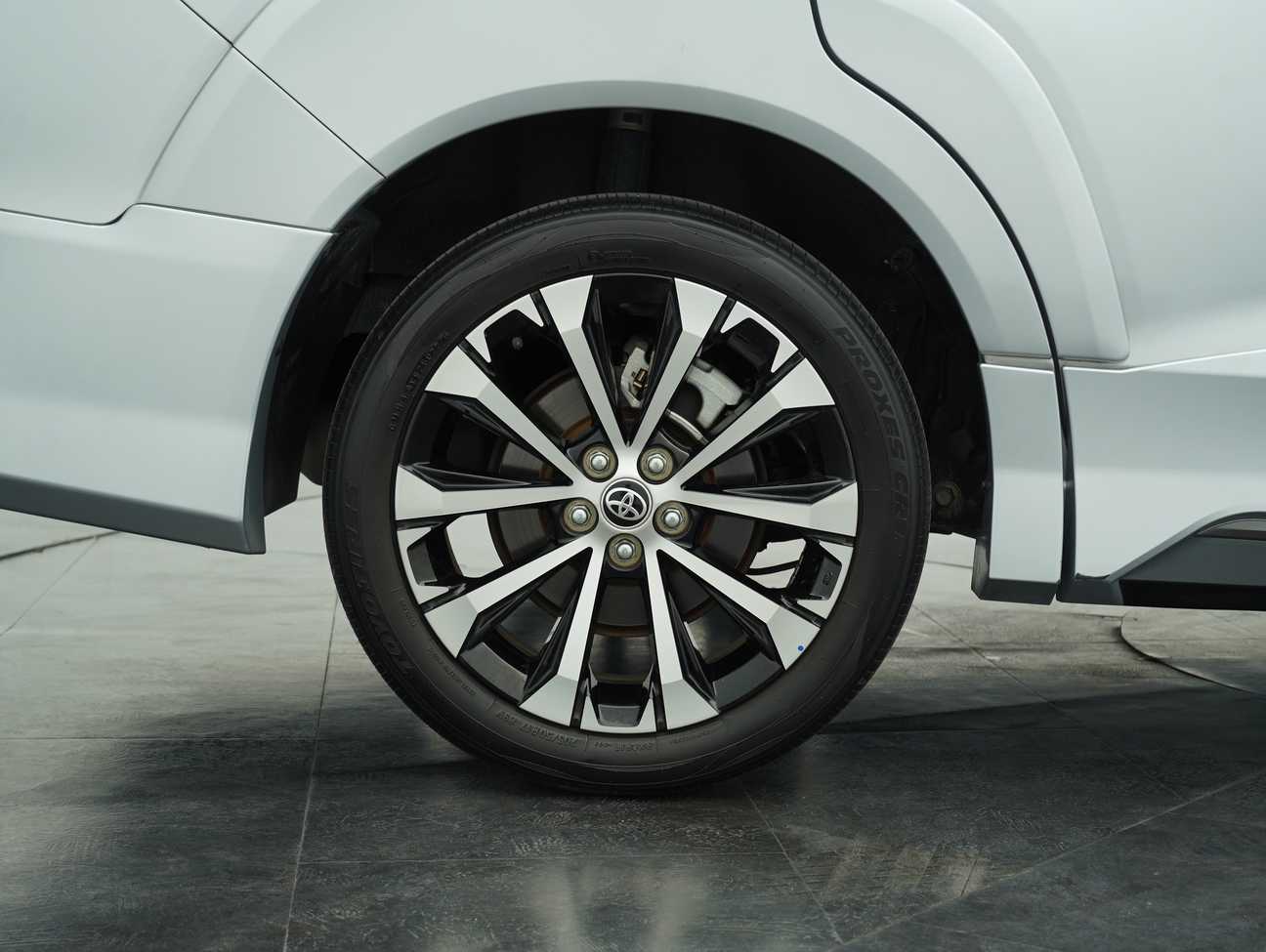 terpakai 2023 Toyota Veloz  1.5