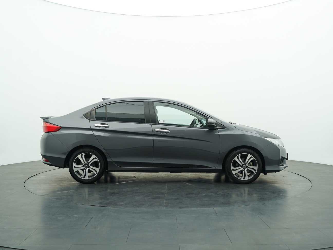 used 2016 Honda City V i-VTEC 1.5