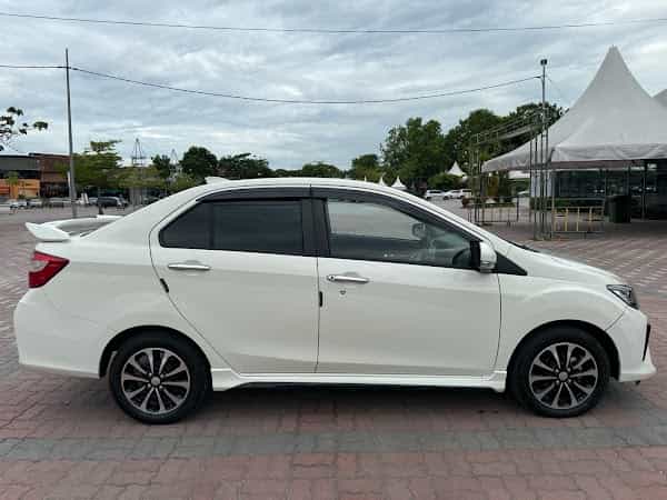terpakai 2021 Perodua Bezza Advance 1.3