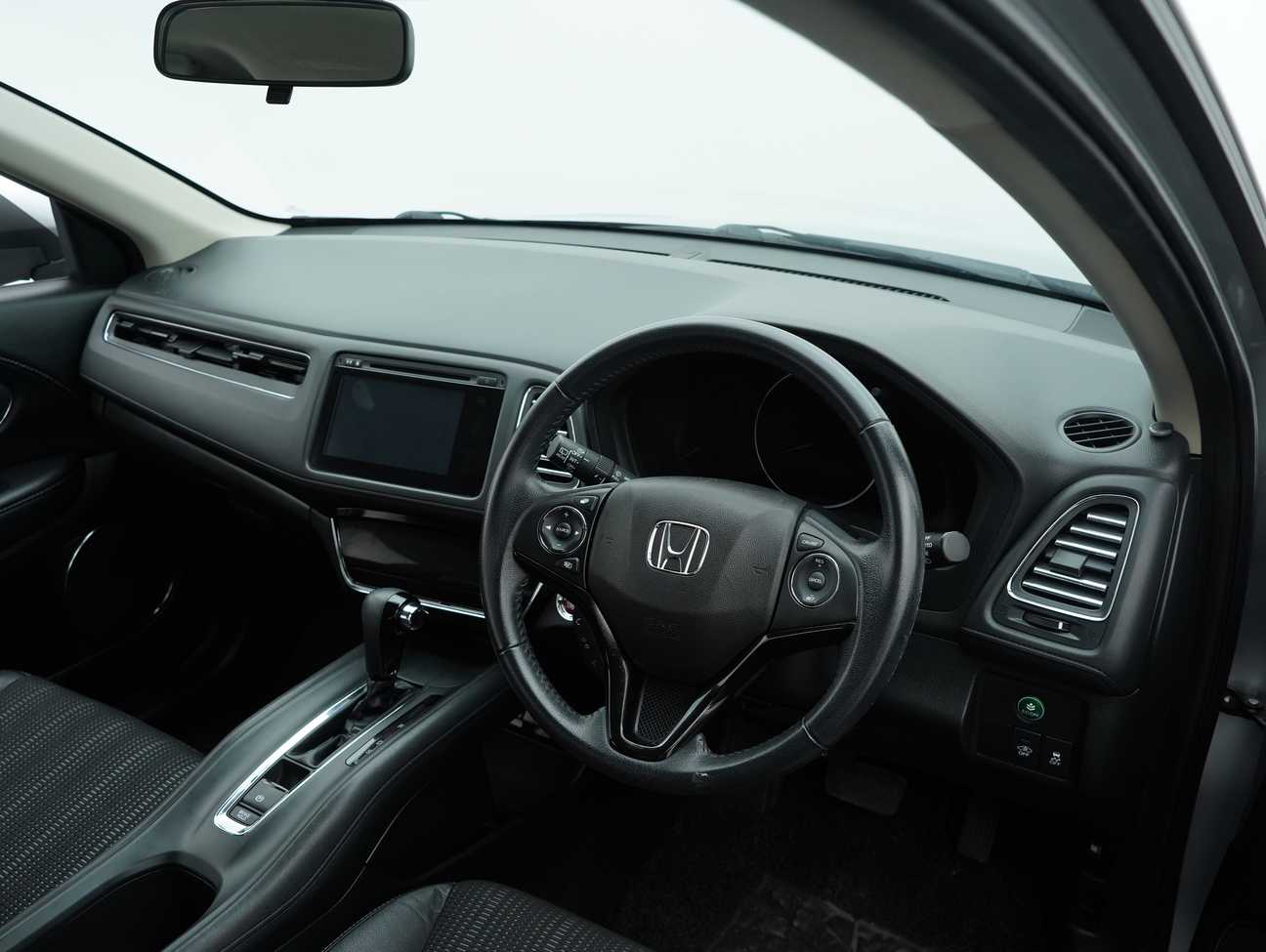 used 2015 Honda HR-V V 1.8