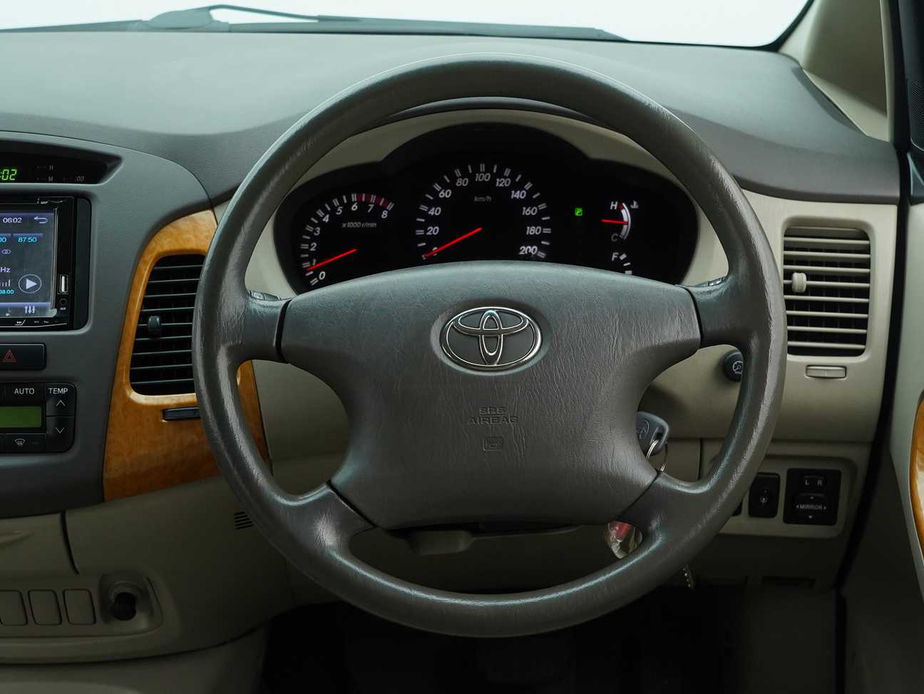 used 2010 Toyota Innova G 2.0