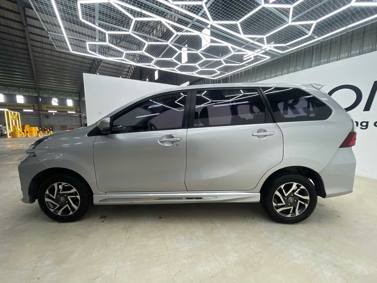 terpakai 2019 Toyota Avanza S 1.5