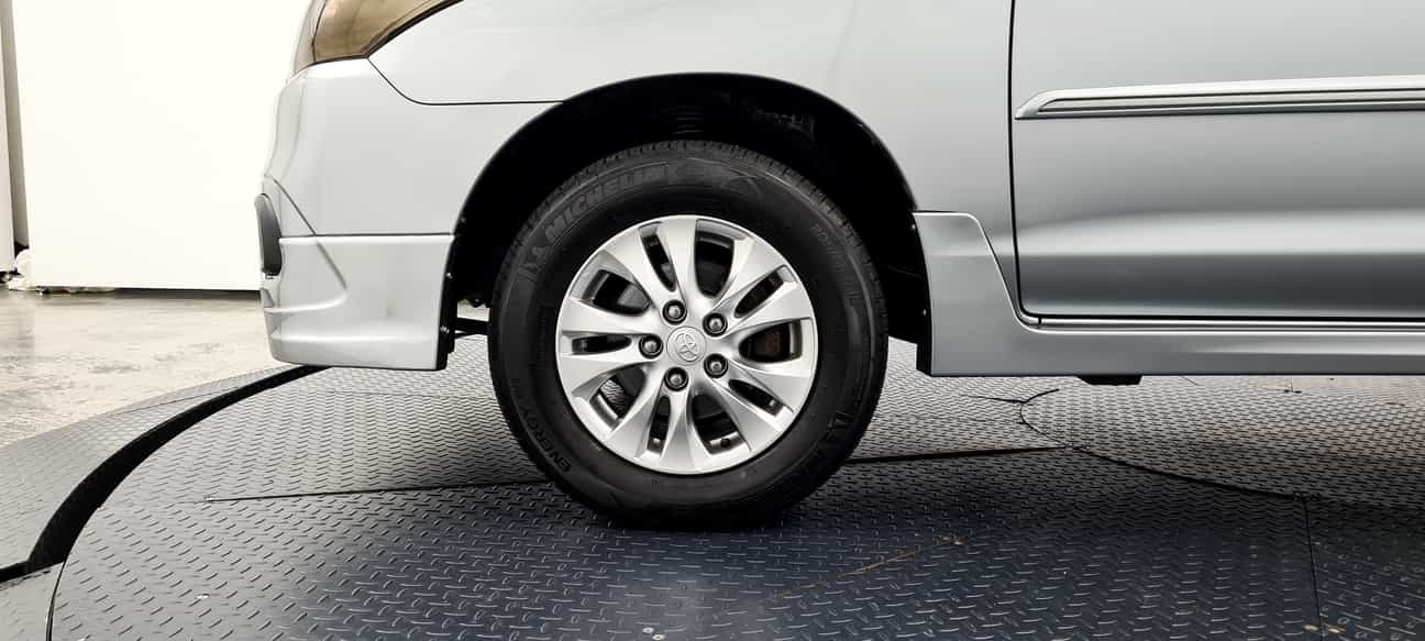 used 2014 Toyota INNOVA G 2.0