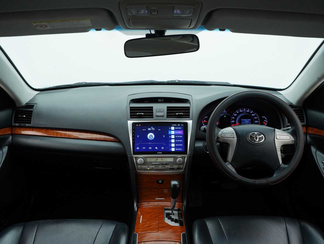 used 2012 Toyota Camry V 2.4