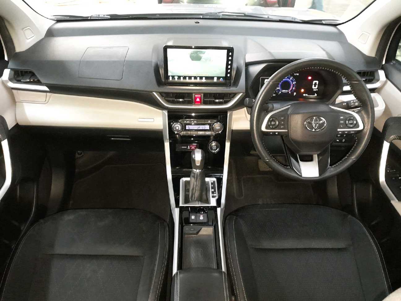 used 2023 Toyota Veloz  1.5