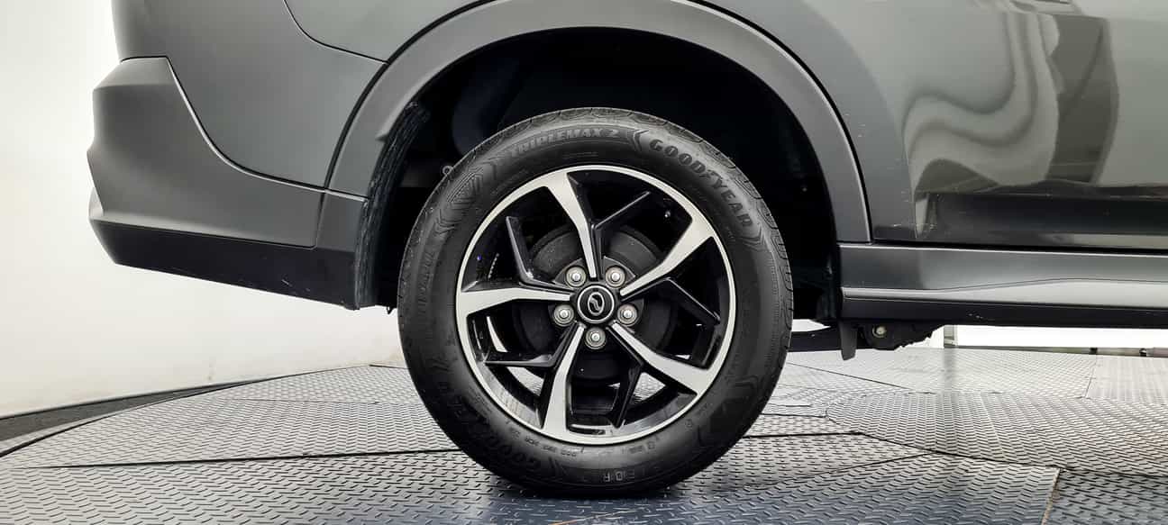 used 2020 Perodua ARUZ AV 1.5