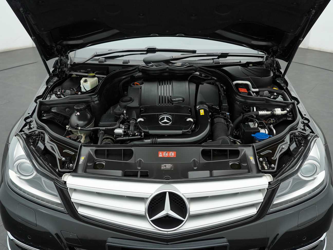 used 2014 Mercedes-Benz C200 Avantgarde CGI 1.8