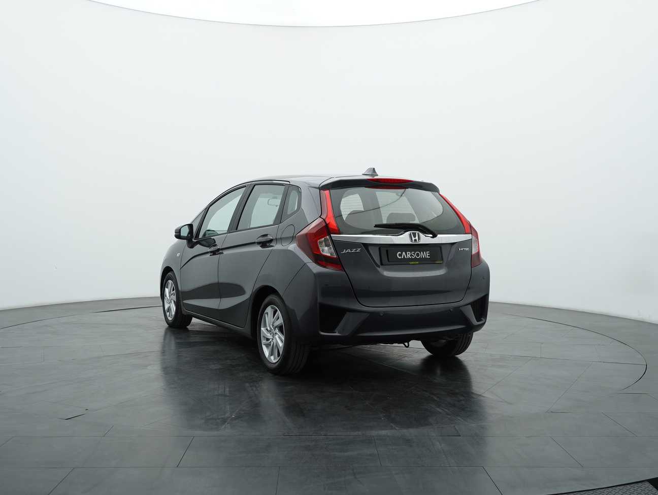 used 2014 Honda Jazz E 1.5