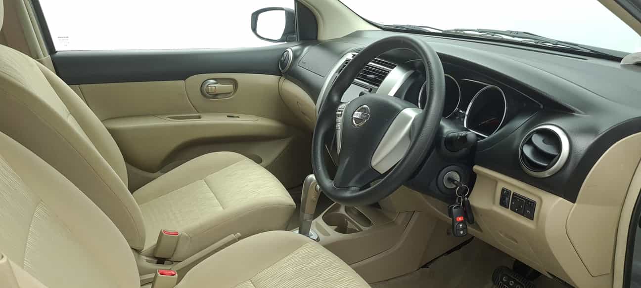 used 2017 Nissan GRAND LIVINA CLASSIC/COMFORT 1.6