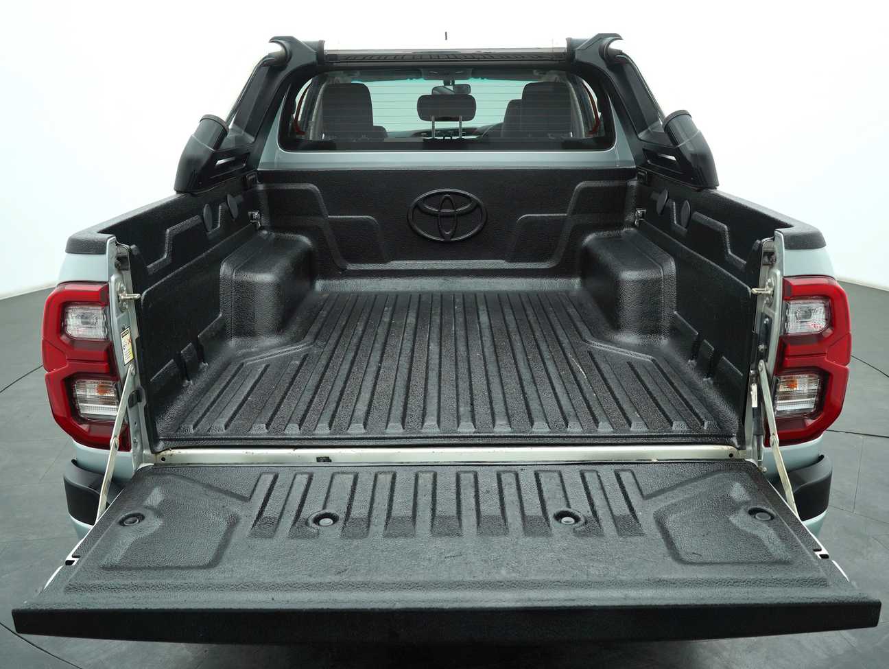 used 2021 Toyota Hilux V Dual Cab 2.4