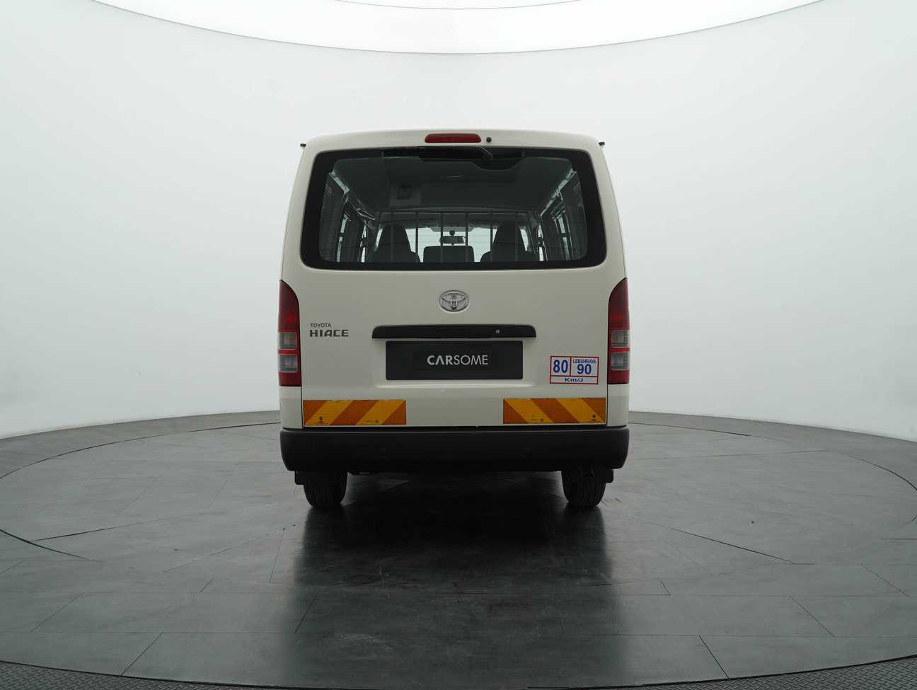 terpakai 2023 Toyota Hiace Panel 2.5