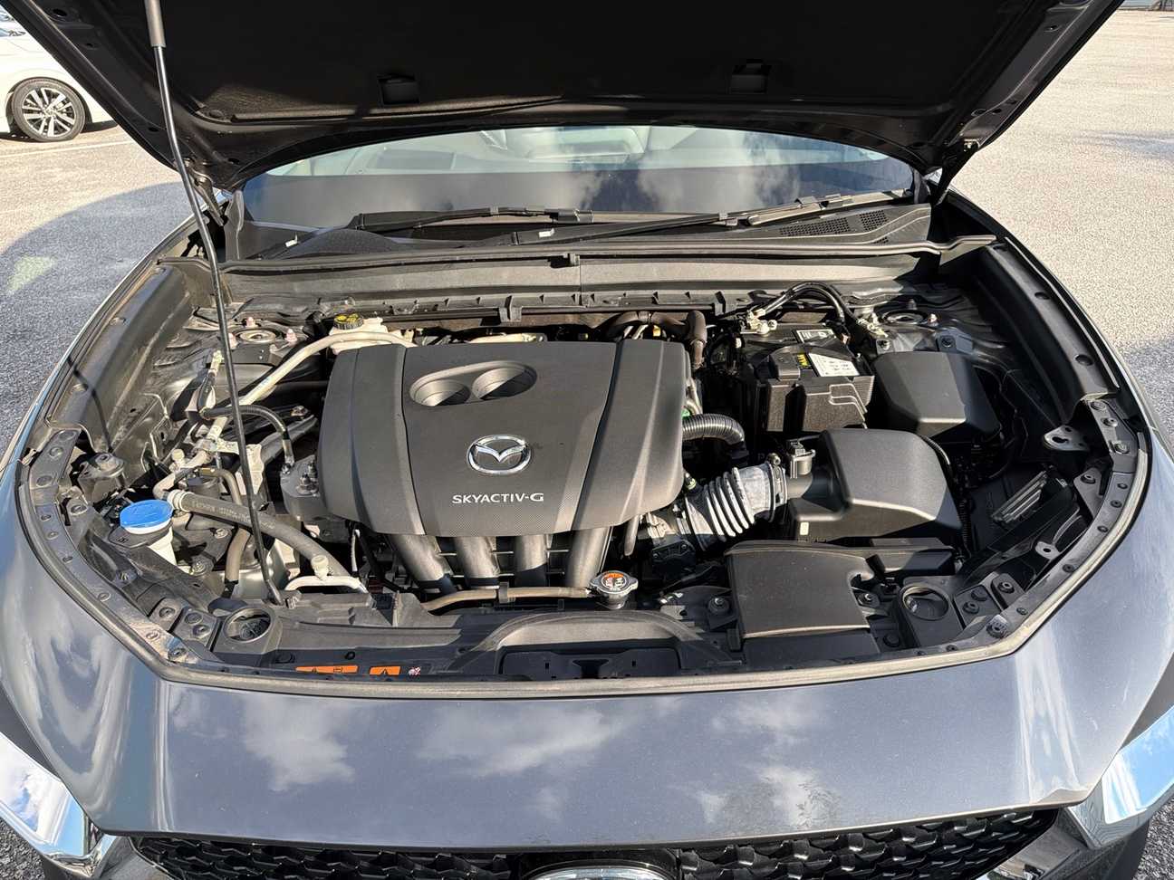 terpakai 2023 Mazda CX-30 SKYACTIV-G High Plus 2.0