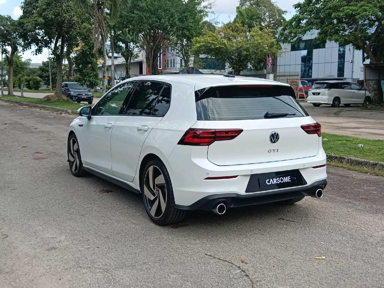 terpakai 2024 Volkswagen Golf GTI IQ.Drive 2.0