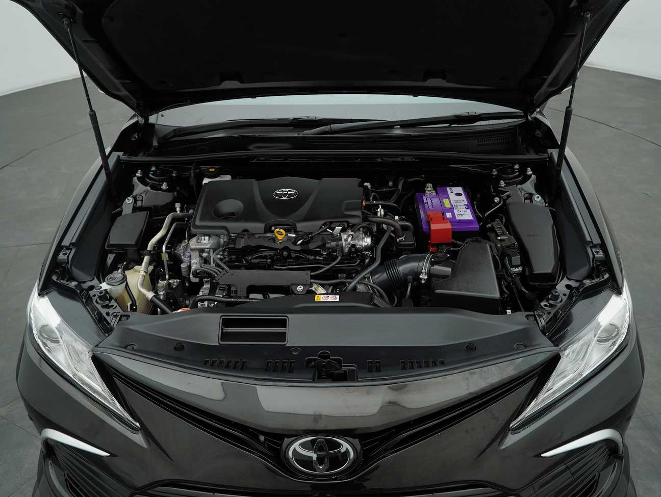 used 2024 Toyota Camry V 2.5