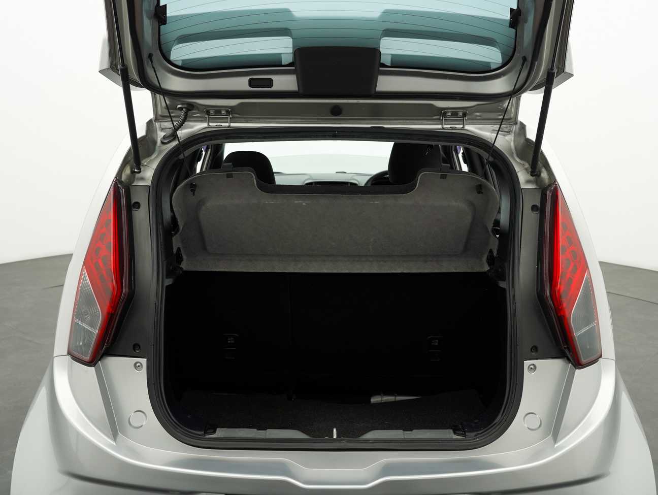 used 2016 Proton Iriz Standard 1.3