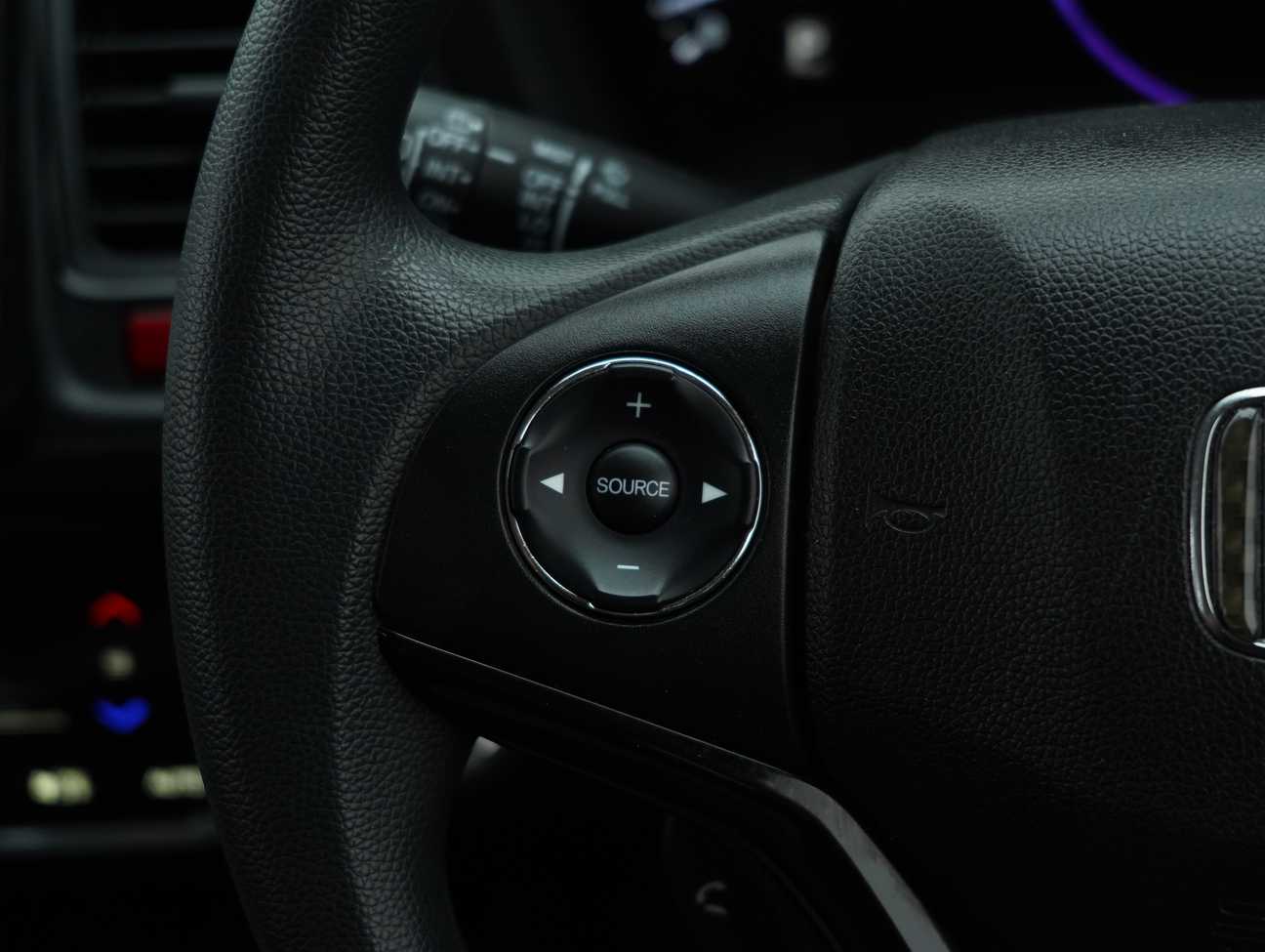 terpakai 2018 Honda HR-V i-VTEC E 1.8