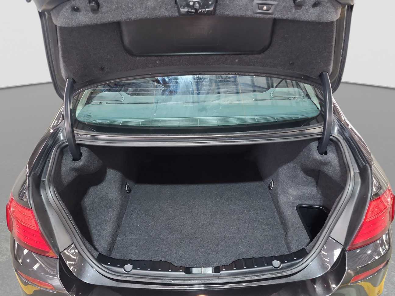 used 2014 BMW 520i  2.0