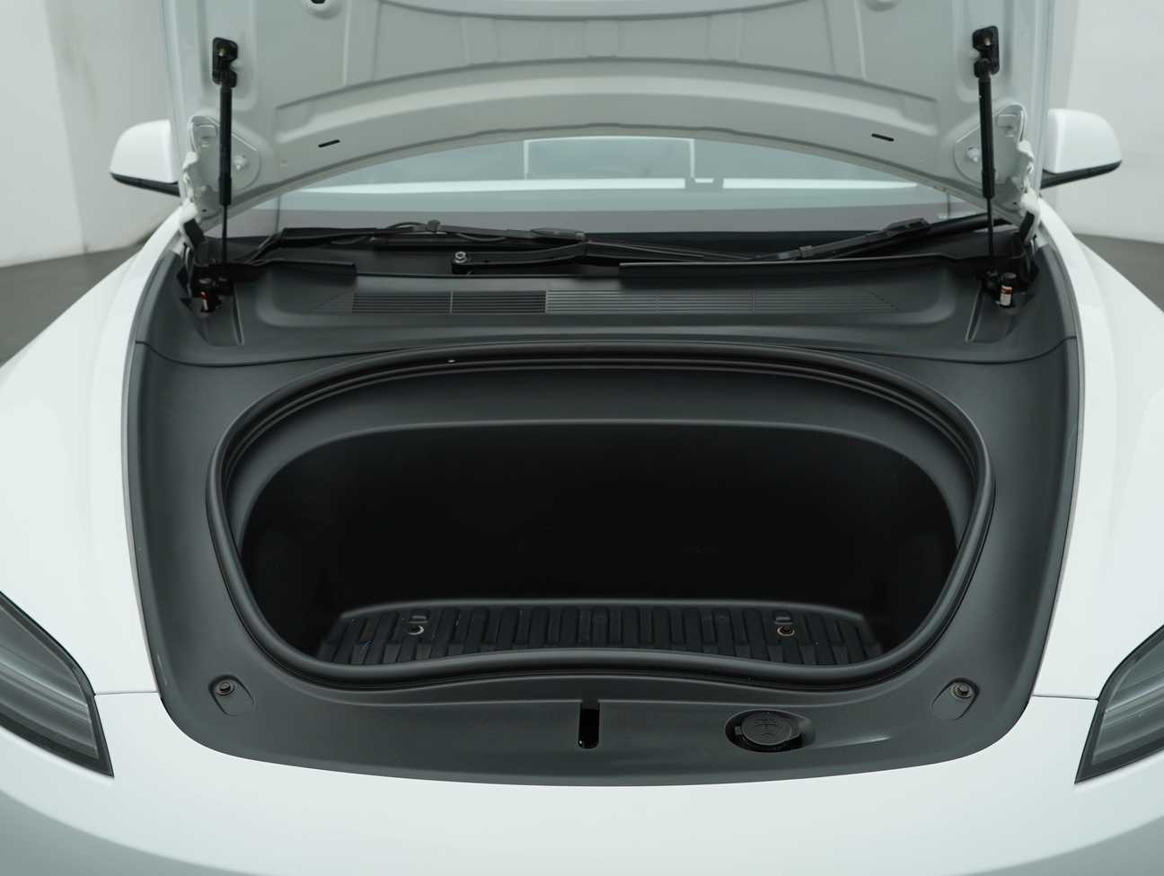 used 2023 Tesla Model 3 Standard Range 