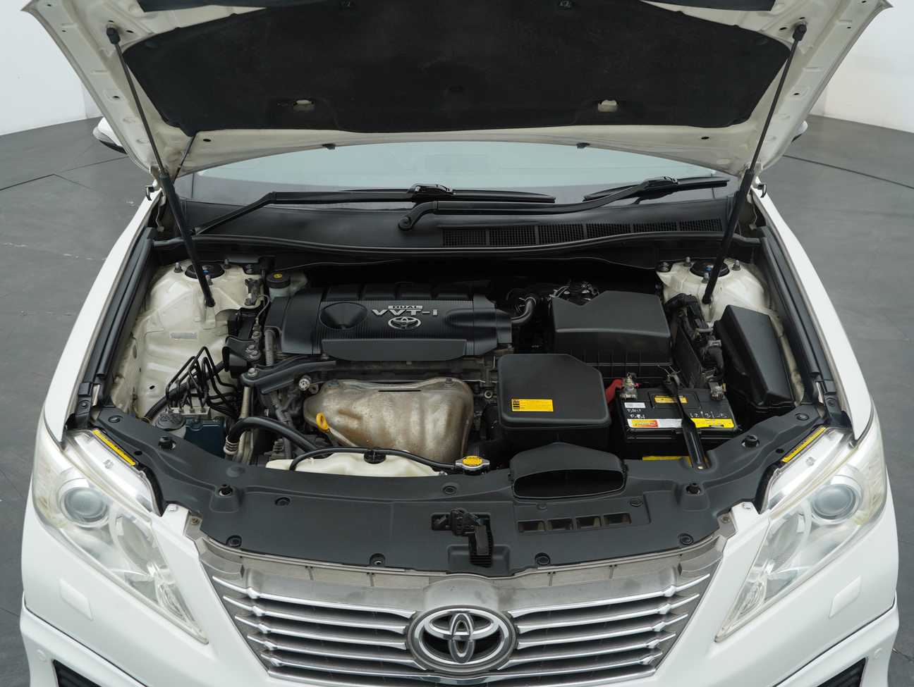 terpakai 2014 Toyota Camry V 2.5