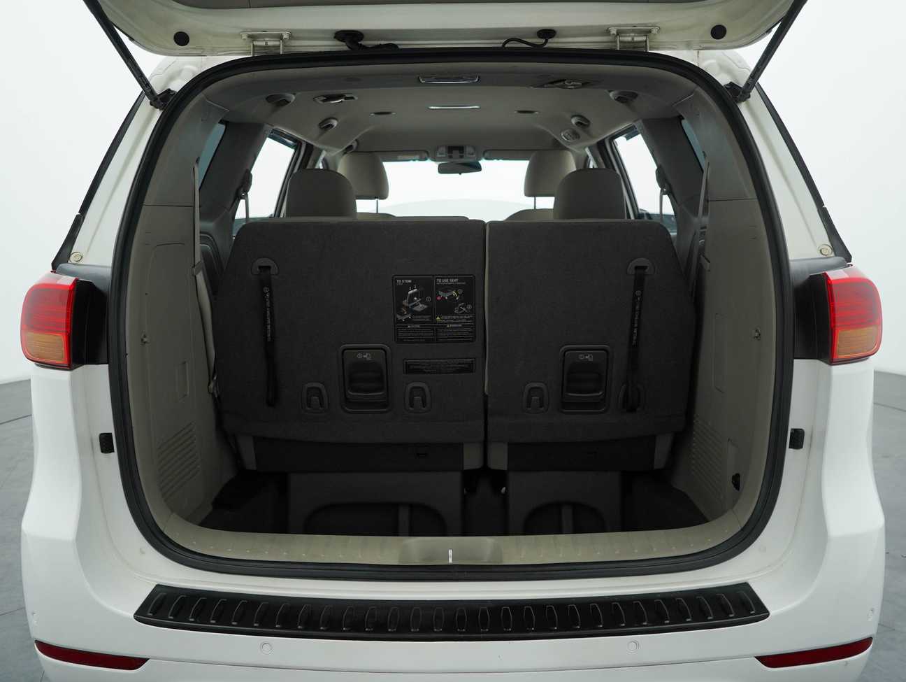 used 2017 Kia Grand Carnival CRDi 2.2