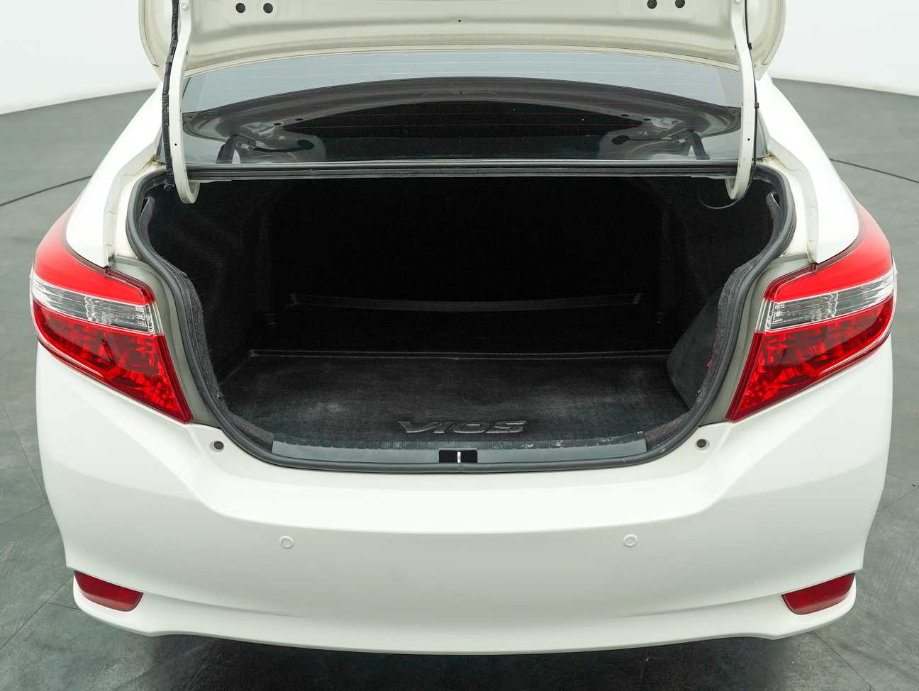 terpakai 2013 Toyota Vios J 1.5