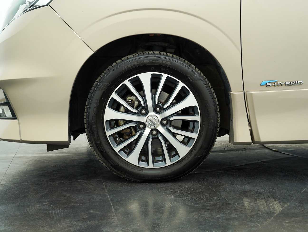 terpakai 2021 Nissan Serena S-Hybrid High-Way Star Two-Tone Color 2.0