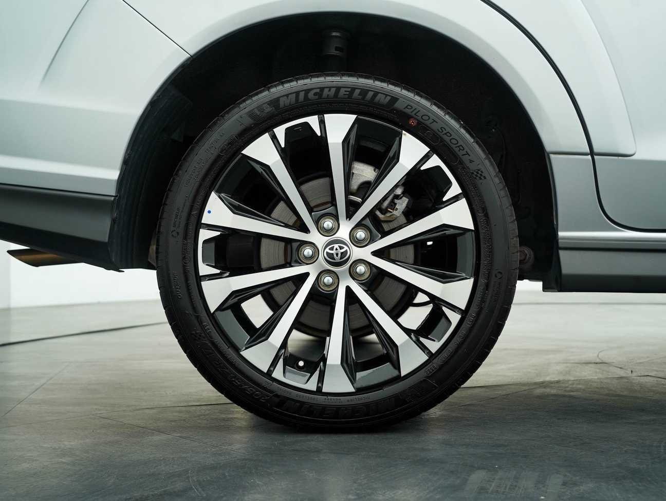 terpakai 2023 Toyota Veloz  1.5