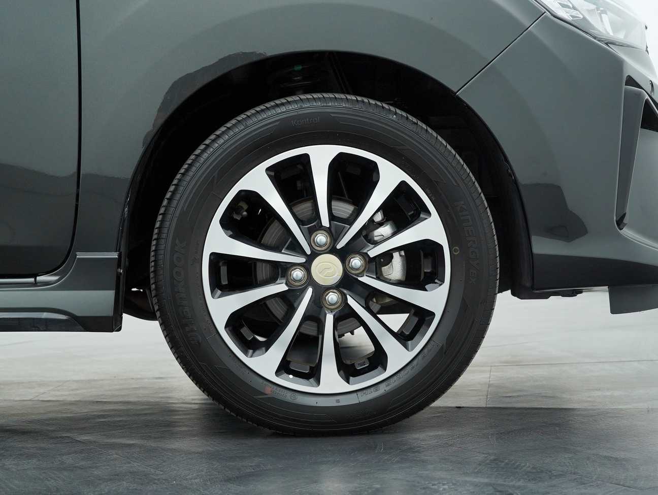 terpakai 2023 Perodua Bezza Advance 1.3