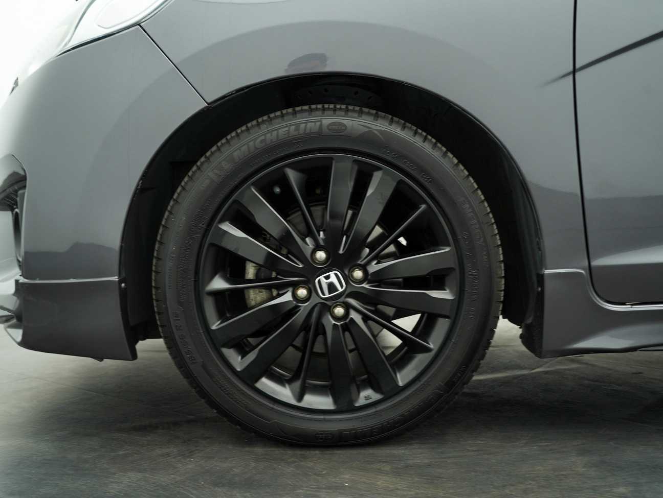 used 2014 Honda Jazz V 1.5