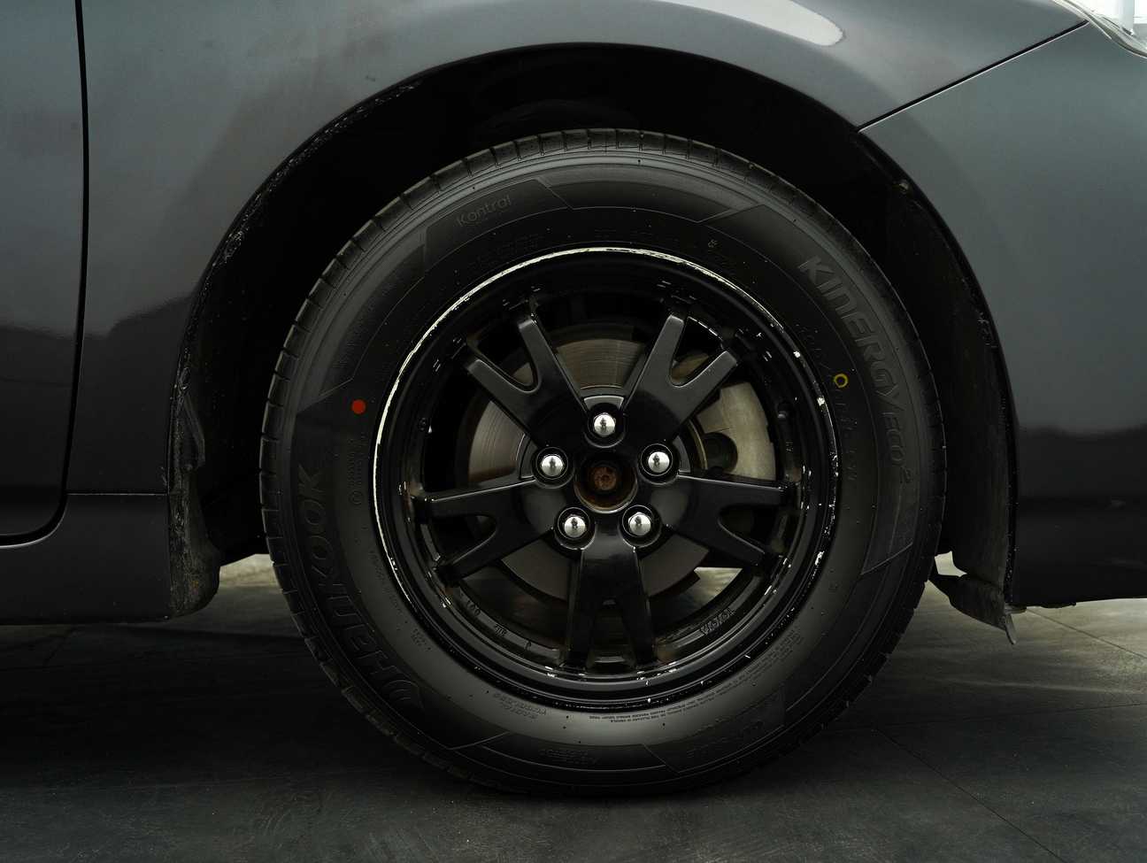 used 2012 Toyota Prius Luxury 1.8