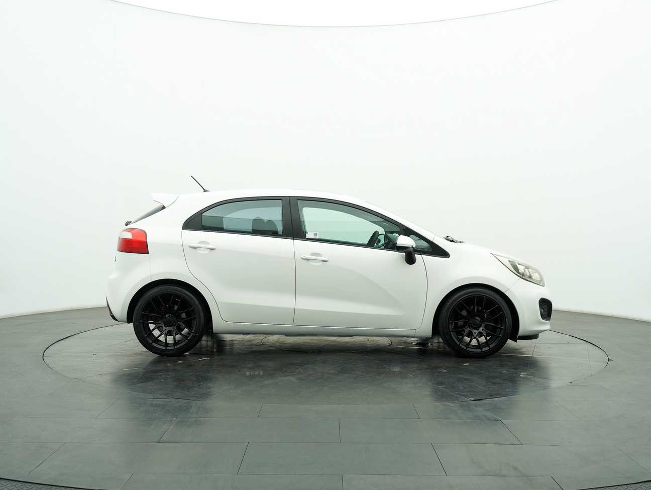 terpakai 2014 Kia Rio SX 1.4