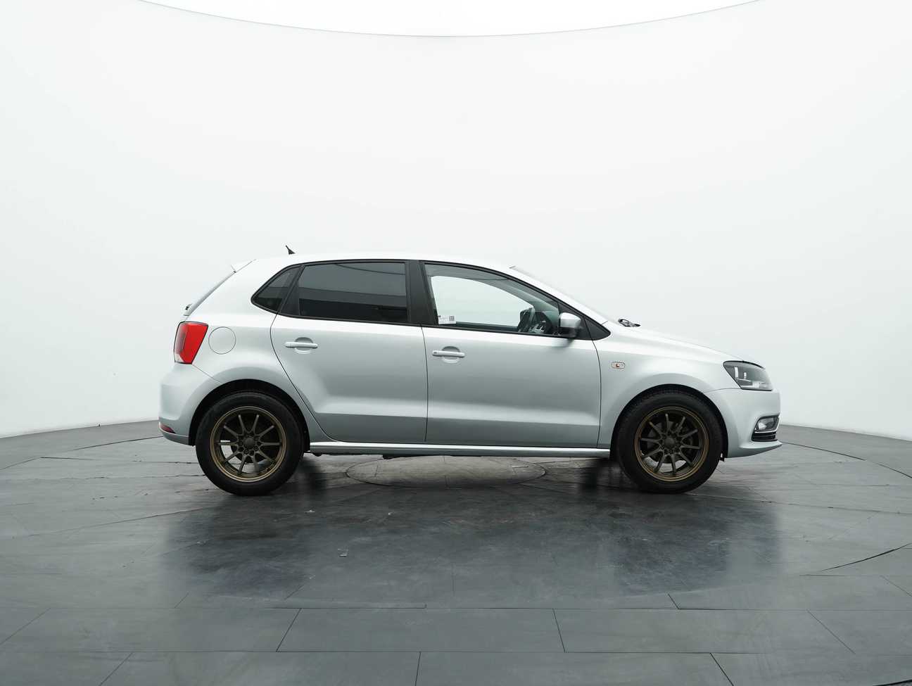 used 2017 Volkswagen Polo  1.6