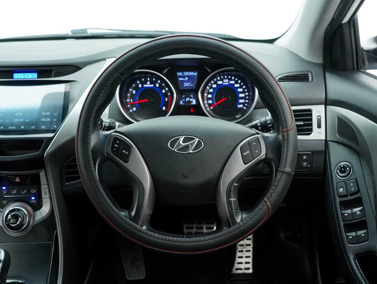used 2013 Inokom Elantra  1.6