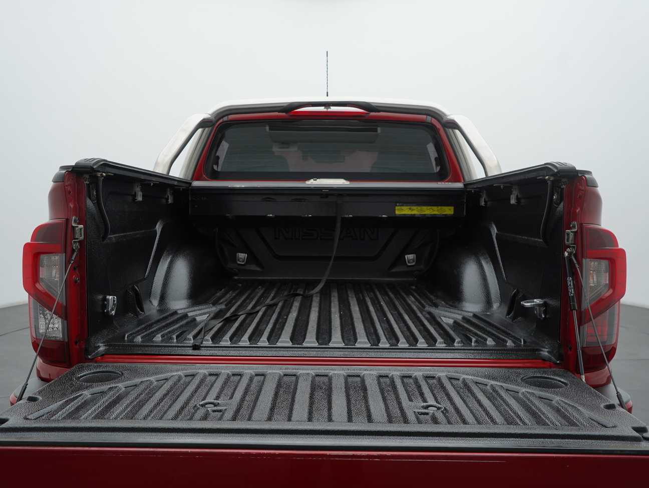 terpakai 2022 Nissan Navara VL Dual Cab 2.5