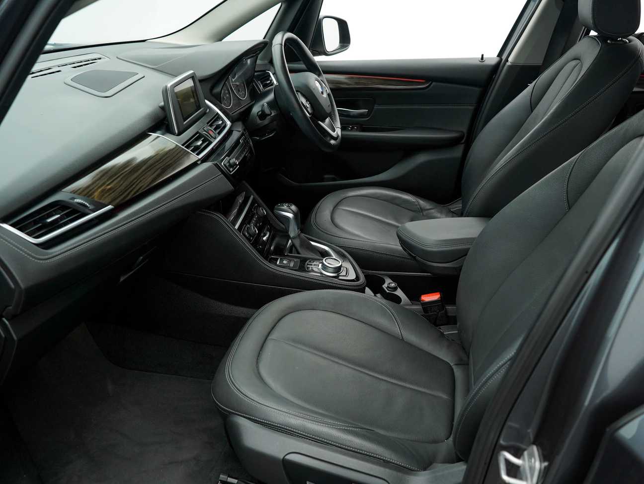 terpakai 2016 BMW 2 18I ACTIVE TOURER 1.5