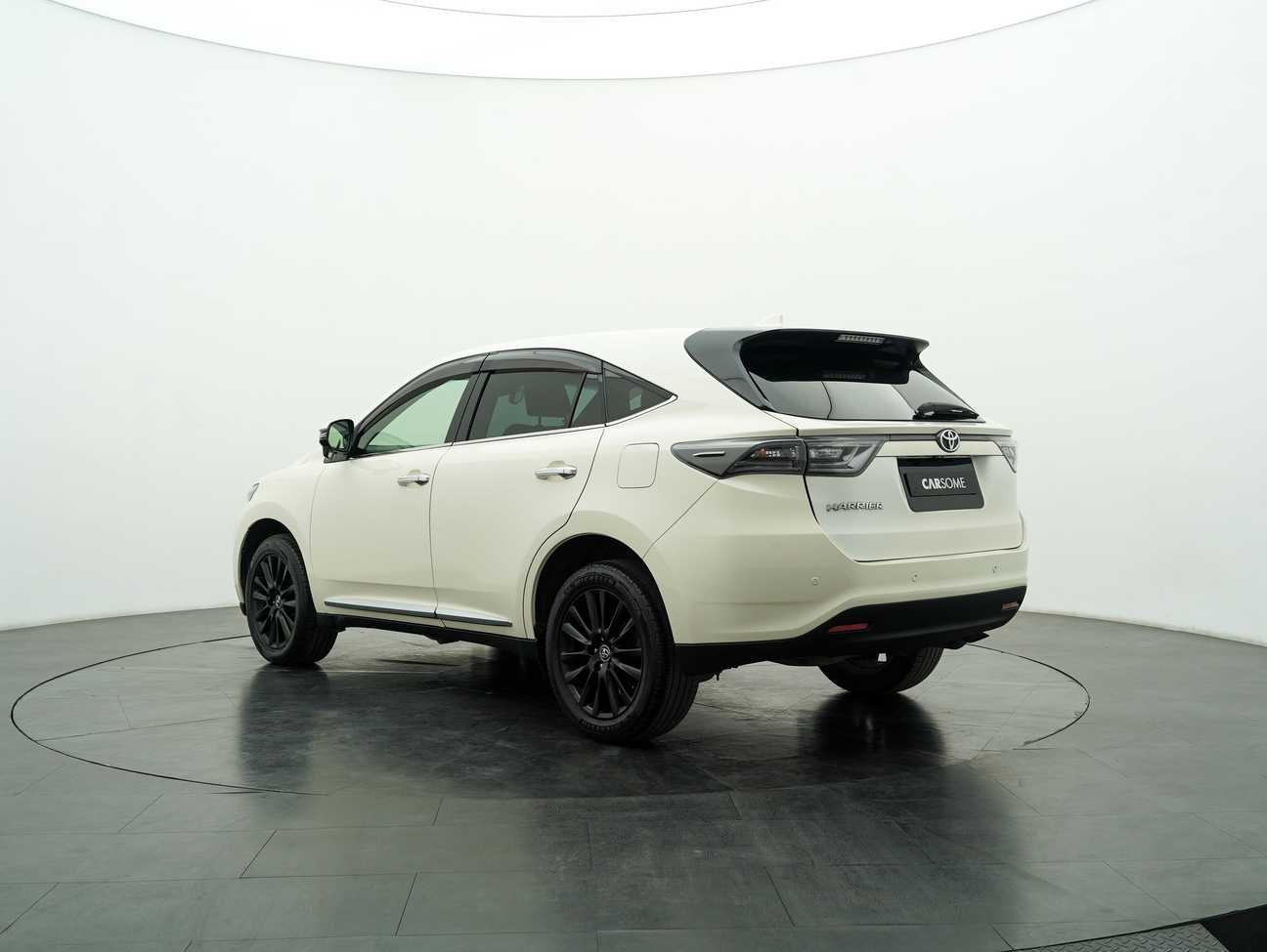 used 2016 Toyota Harrier Premium Advanced 2.0