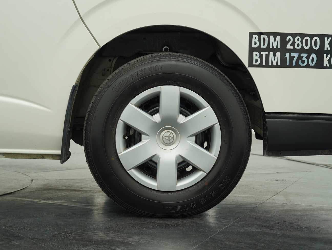 used 2022 Toyota Hiace Panel 2.5