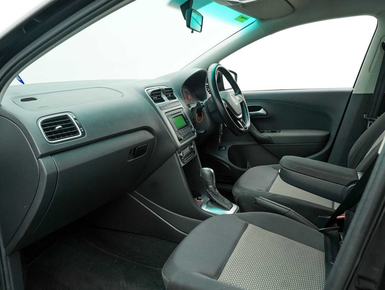 terpakai 2016 Volkswagen Vento Comfort 1.6