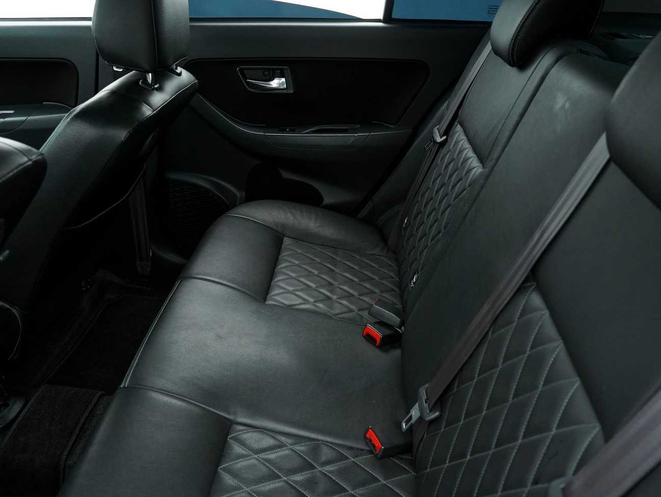 terpakai 2016 Perodua Bezza Advance 1.3