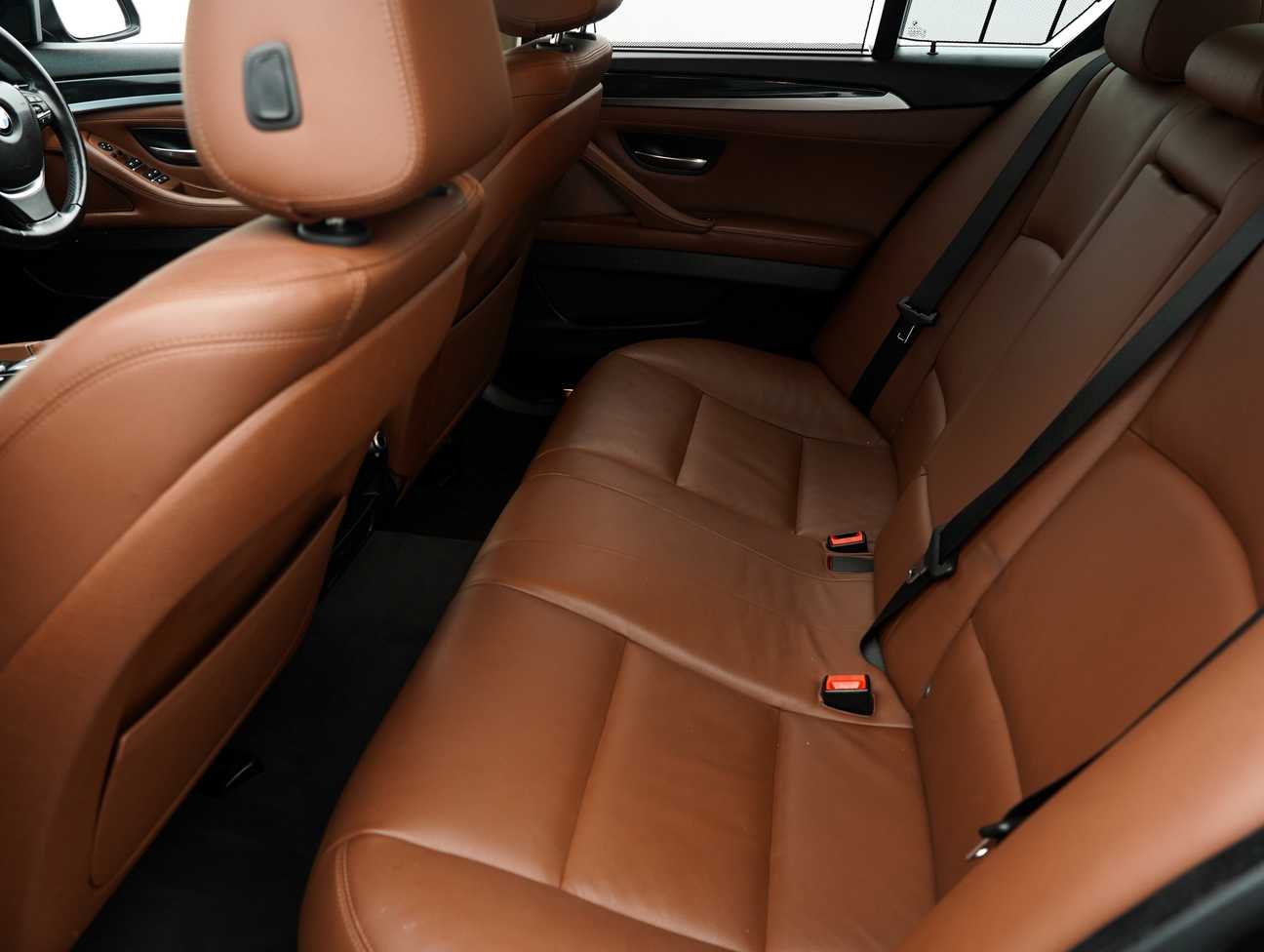 terpakai 2014 BMW 520i  2.0