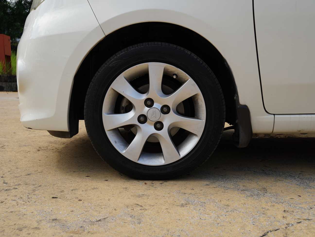 used 2010 Perodua Alza EZi 1.5