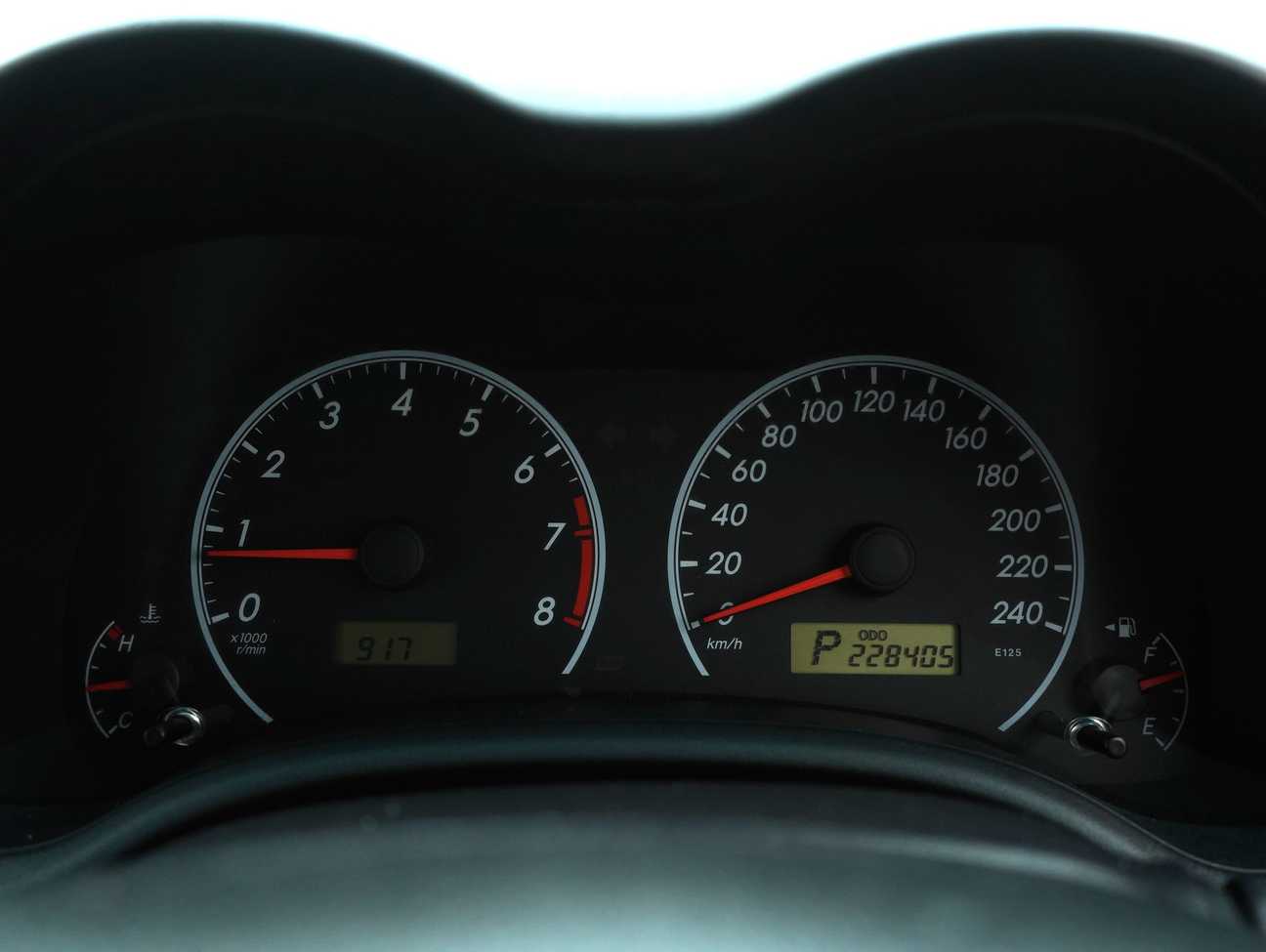 used 2012 Toyota Corolla Altis E 1.8