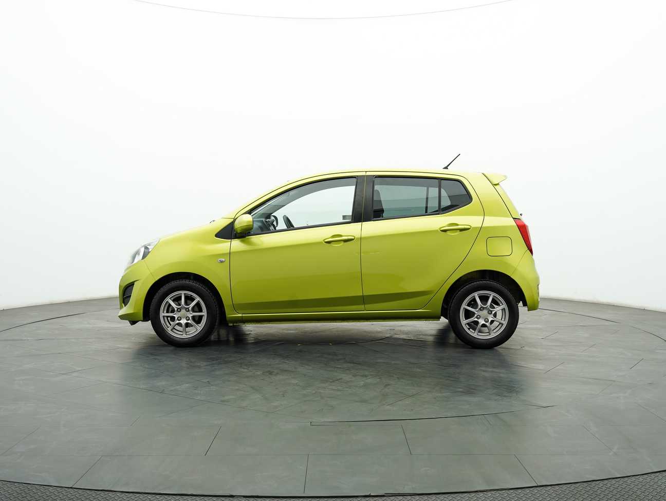 terpakai 2016 Perodua AXIA G 1.0